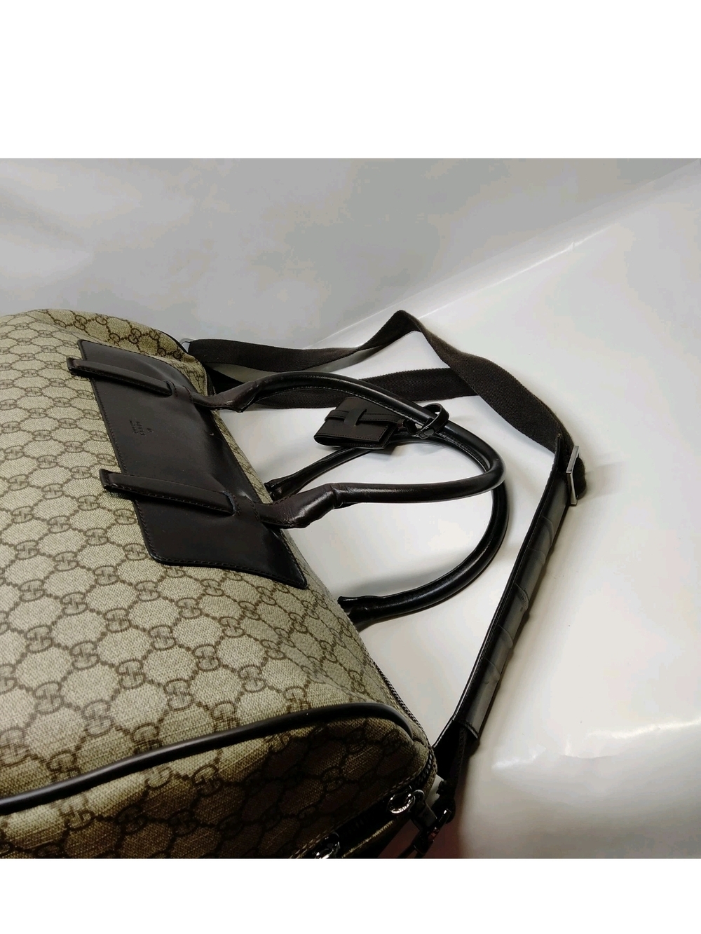 Gucci Brown Monogram Duffel Bag - Picture 4 of 9